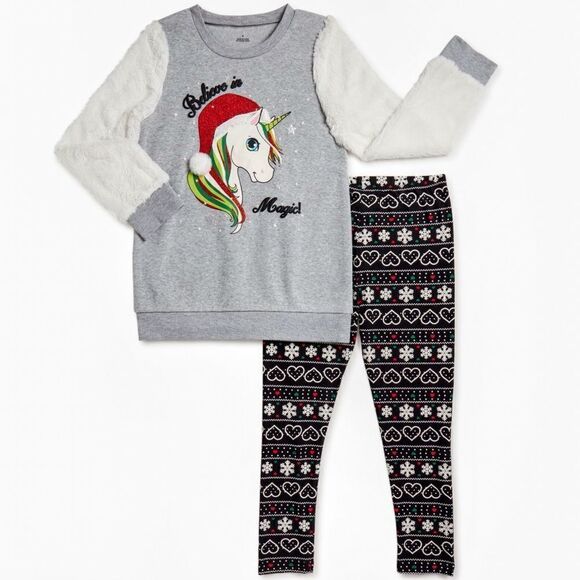Nwt CHRISTMAS HOLIDAY UNICORN OUTFIT WITH FAUX FUR SWEATER AND PRINTED LEGGINGS - Picture 1 of 5